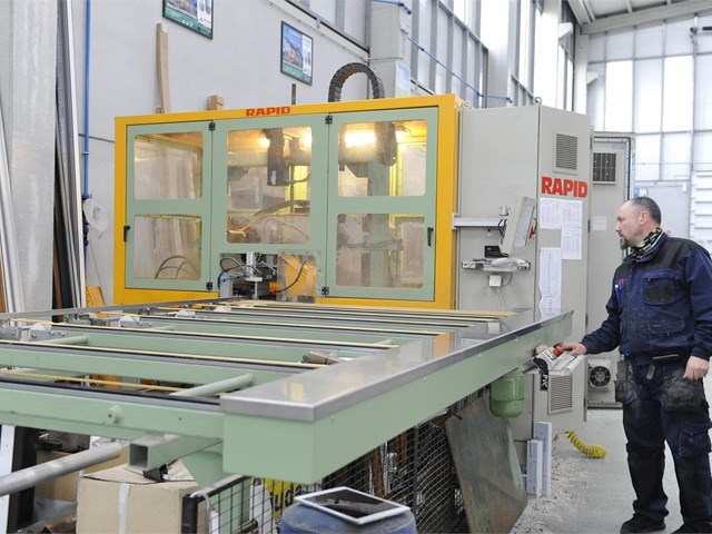 ¿Cómo mantener y limpiar tus ventanas de aluminio para que luzcan perfectas?