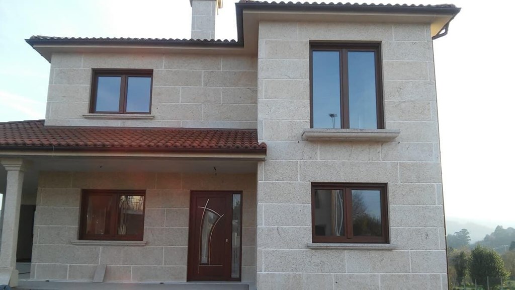¿Cuánto le puede ahorrar una ventana nueva en su factura anual de energía?