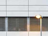 La guía esencial para entender los beneficios de una fachada ventilada en su edificio