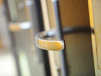 La importancia de la estanqueidad en puertas exteriores de PVC de alto rendimiento